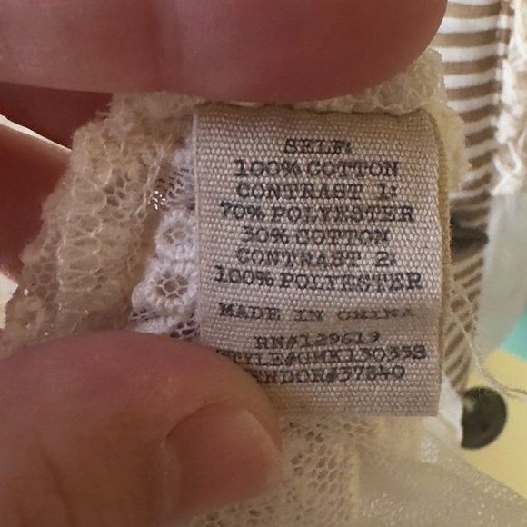 Gimmicks by BKE Crochet Lace Floral Sheer Kimono Cardigan Button Front Boho M - Picture 5 of 6